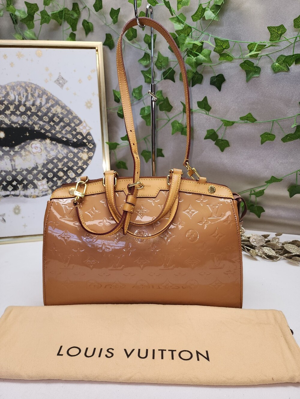 Authentic Louis Vuitton Vernis Brea MM Beige Poudre W/ Dust Bag - EXCELLENT COND